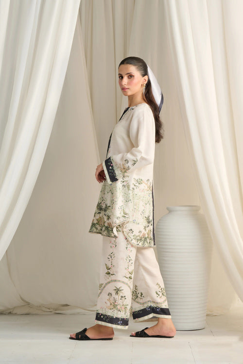 Ivory Noir Garden Set